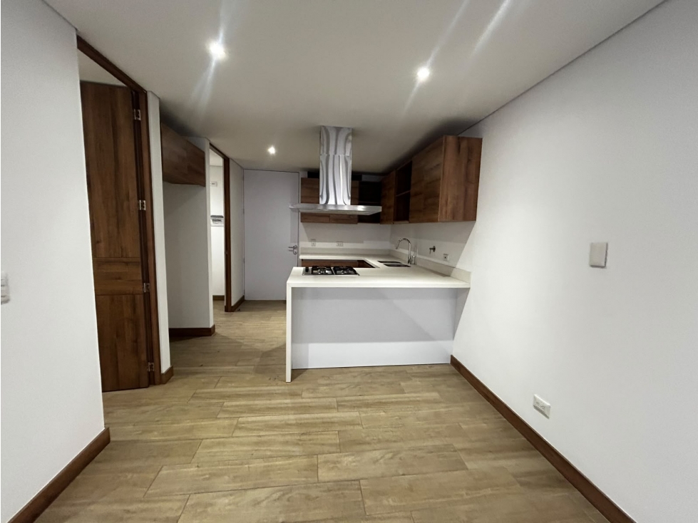 Venta de apartamento en el Poblado, sector ciudad del río. — foto 3