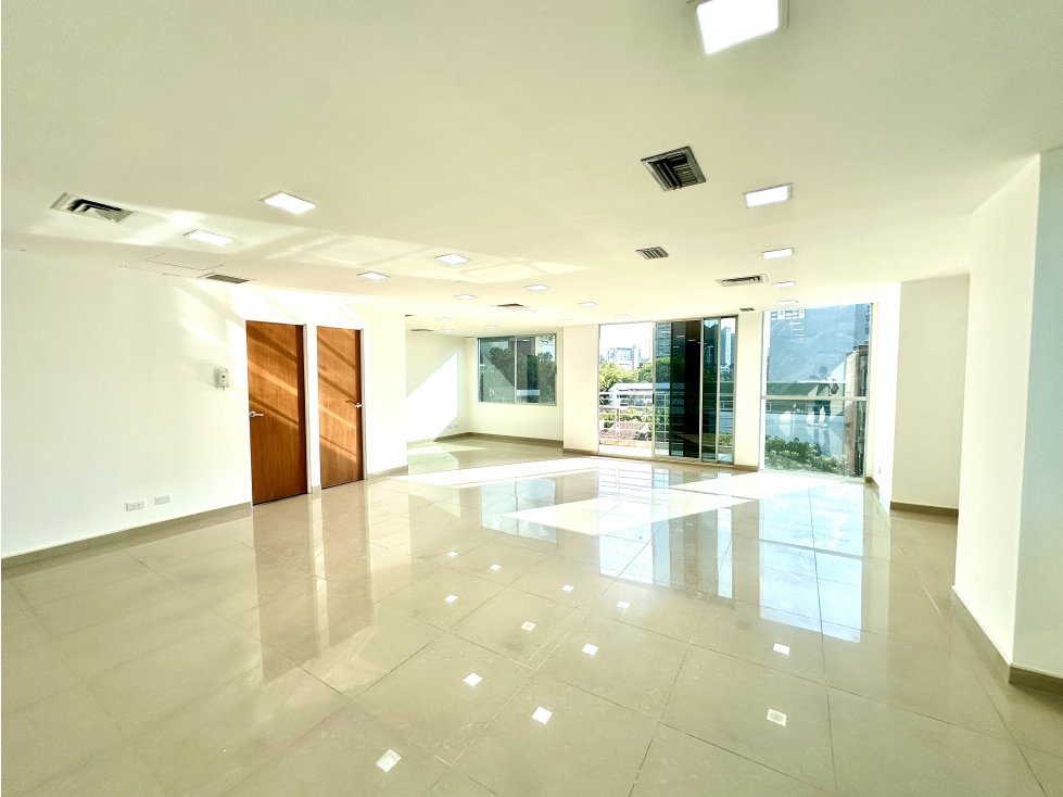 Arriendo Oficina en Milla de Oro - Medellín — foto 6
