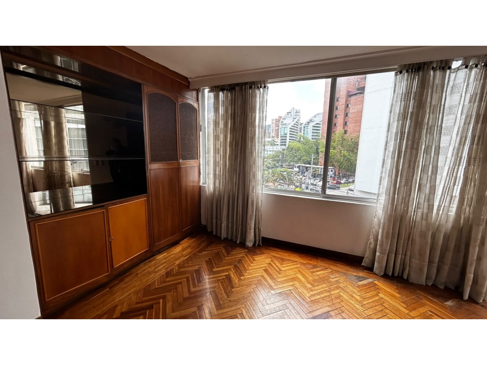 Arriendo apartamento en el Poblado, sector Milla de Oro — foto 3