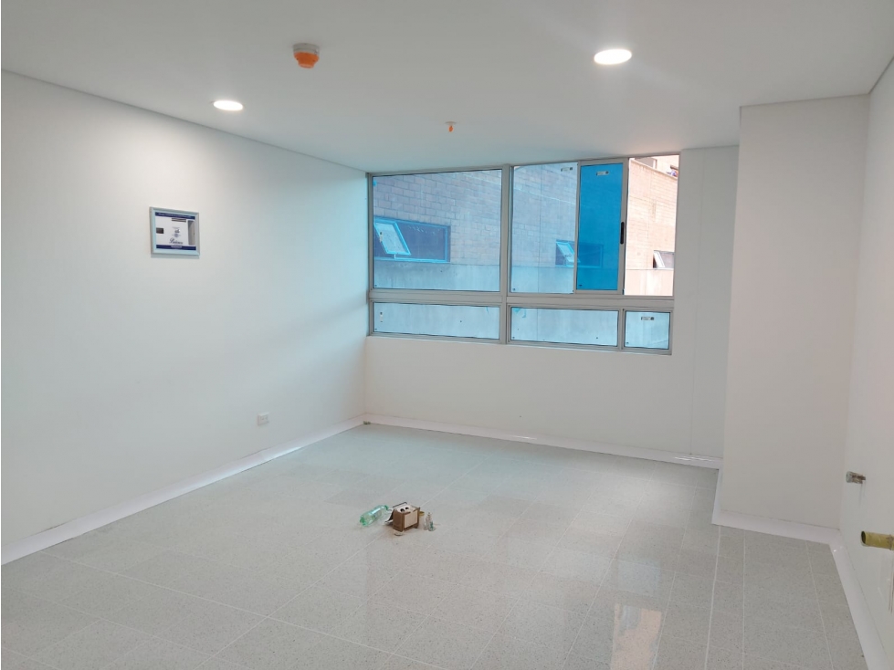 Venta de consultorio médico en San Juan con la 80 - Medellín