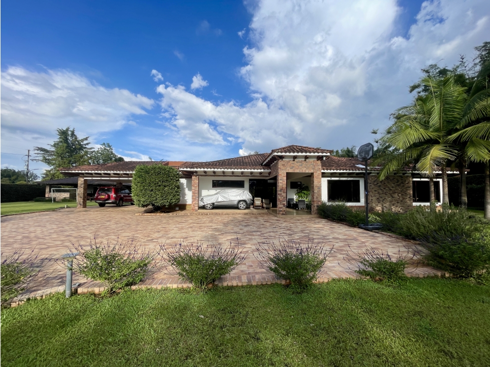 Venta de casa campestre en Llanogrande - Rionegro