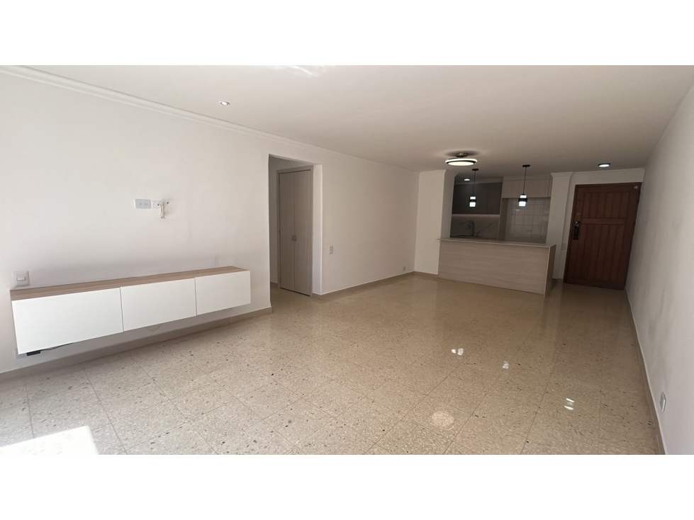 Arriendo apartamento en el Poblado, Sector de El Castillo — foto 4