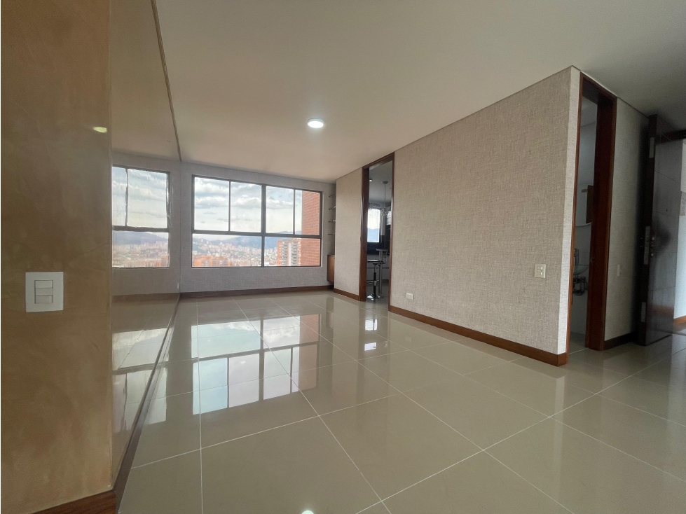 Venta de apartamento en El Poblado, sector Loma de Los Gonzales — foto 5