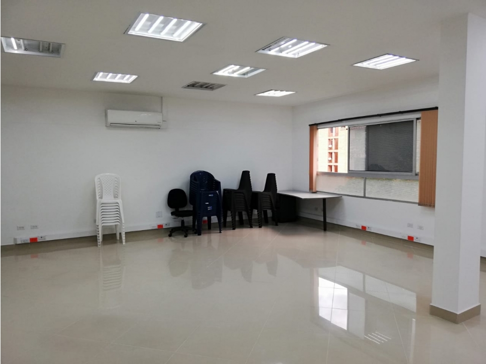 Arriendo de oficina en Medellin, sector Estadio — foto 3