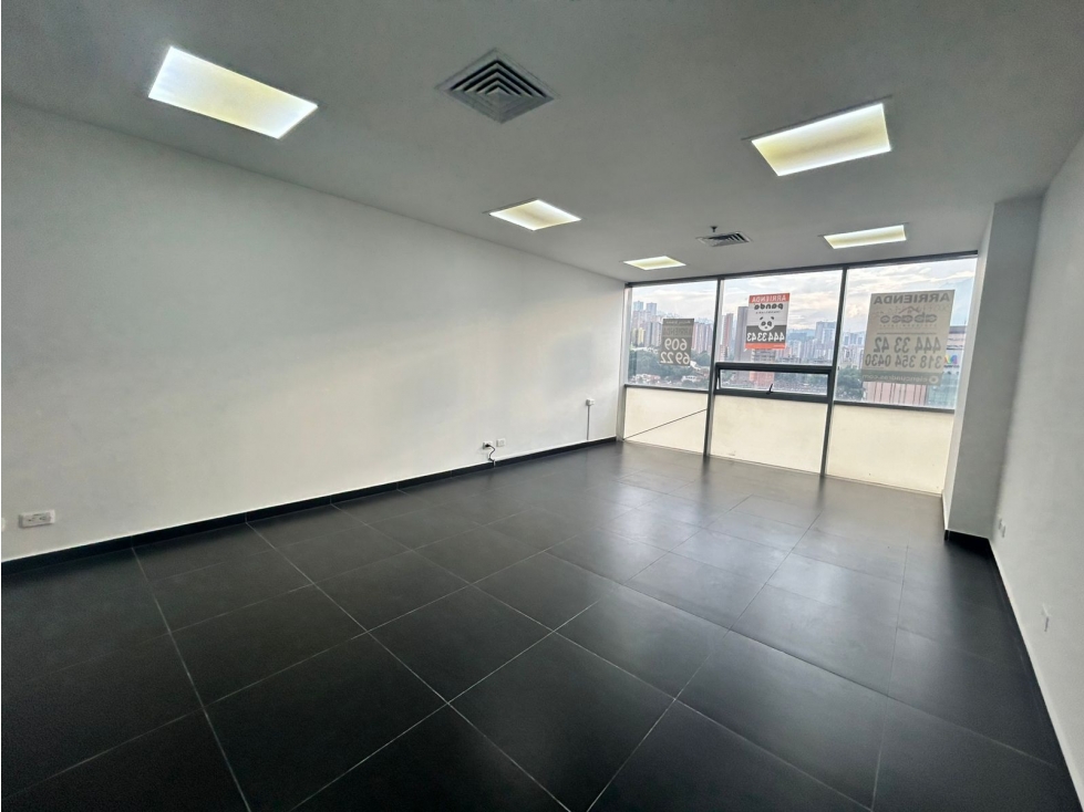 venta de Oficina o Consultorio en Av. Las Vegas - Envigado — foto 2