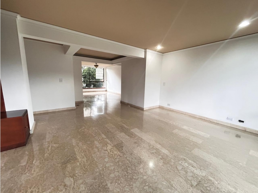 Arriendo apartamento en el Poblado, sector Milla de Oro — foto 3