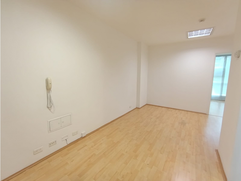 Arriendo de Oficina en el Tesoro - Medellín — foto 5