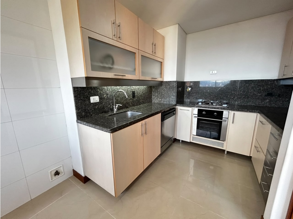 Arriendo de apartamento en El Poblado, sector Loma de Los Gonzáles — foto 6
