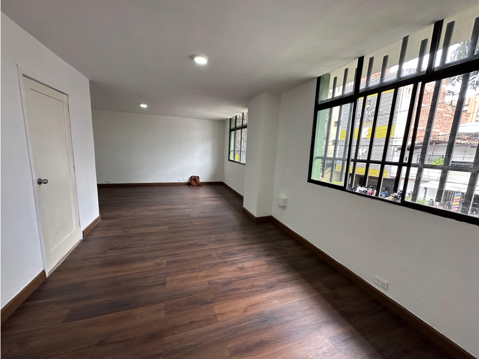 Arriendo Local Independiente en La 33 - Medellín — foto 4