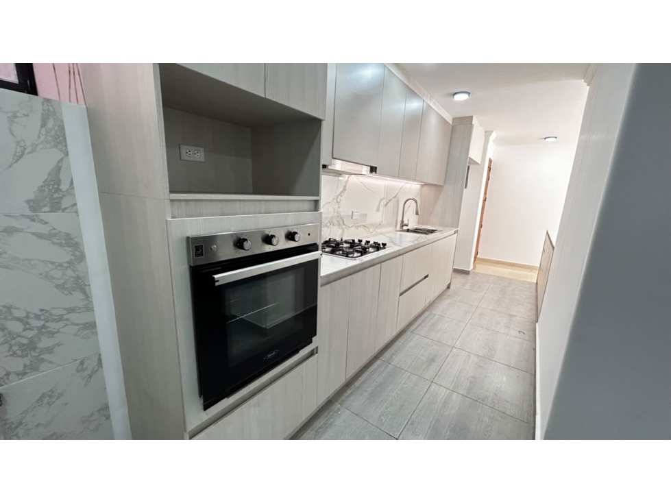 Arriendo apartamento en el Poblado, Sector de El Castillo — foto 3