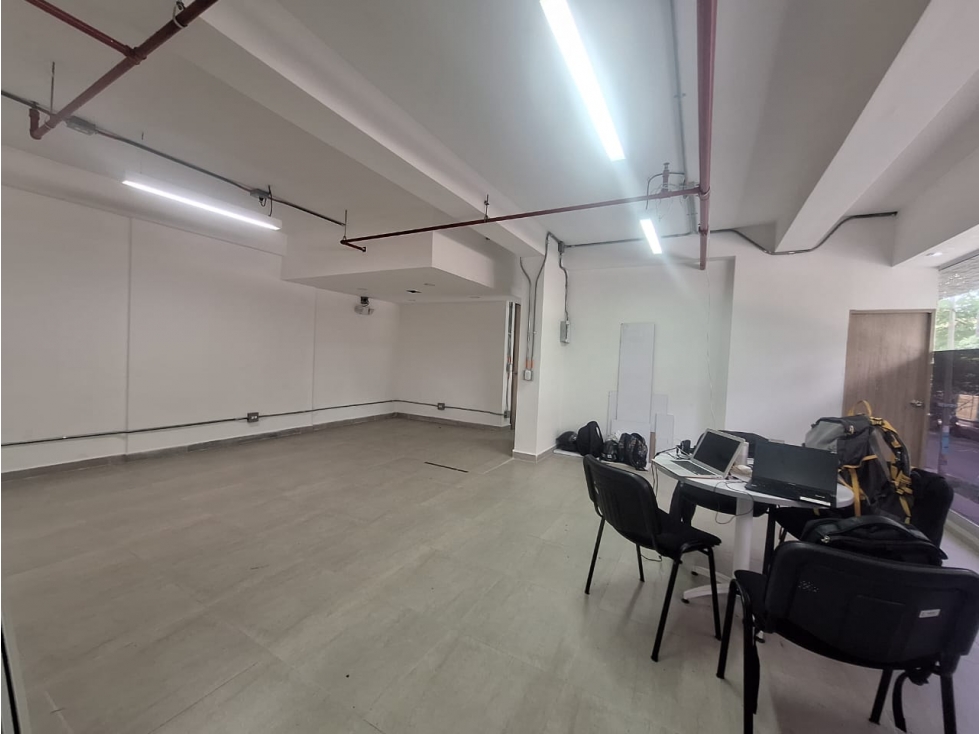Arriendo Local comercial en Ciudad Del Rio - Medellin — foto 3