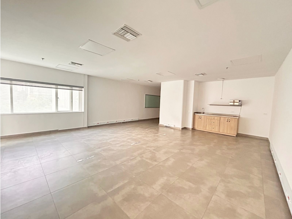 Arriendo Oficina en el Poblado - Medellín — foto 2