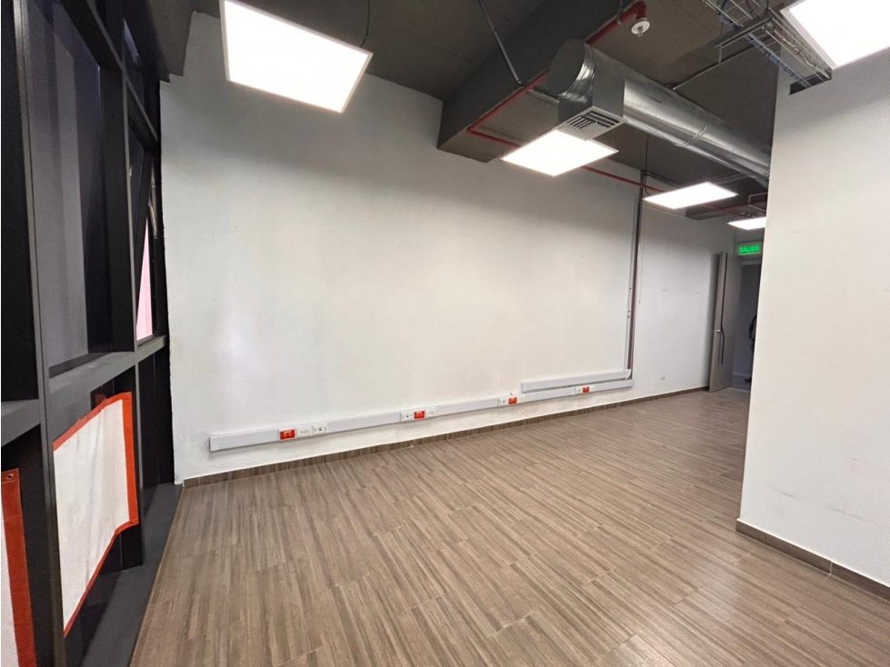 Arriendo y venta de Oficina en Medellín Sector Las Palmas — foto 3
