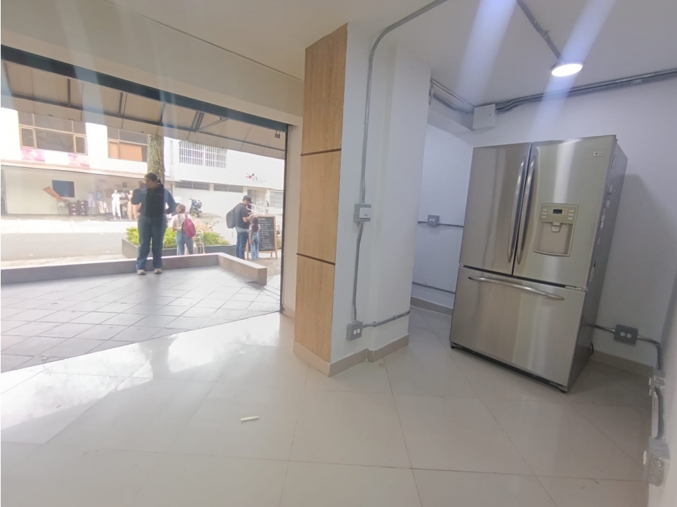 Arriendo Local comercial en Medellin, sector Estadio — foto 2
