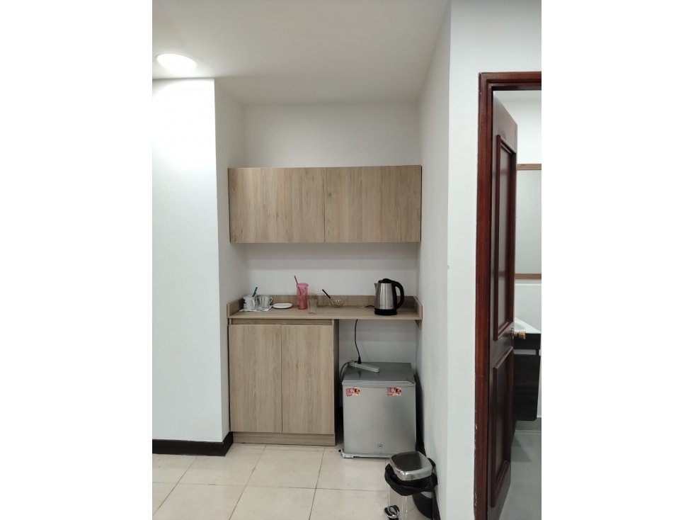 Oficina en arriendo en Milla de Oro - Medellín — foto 4