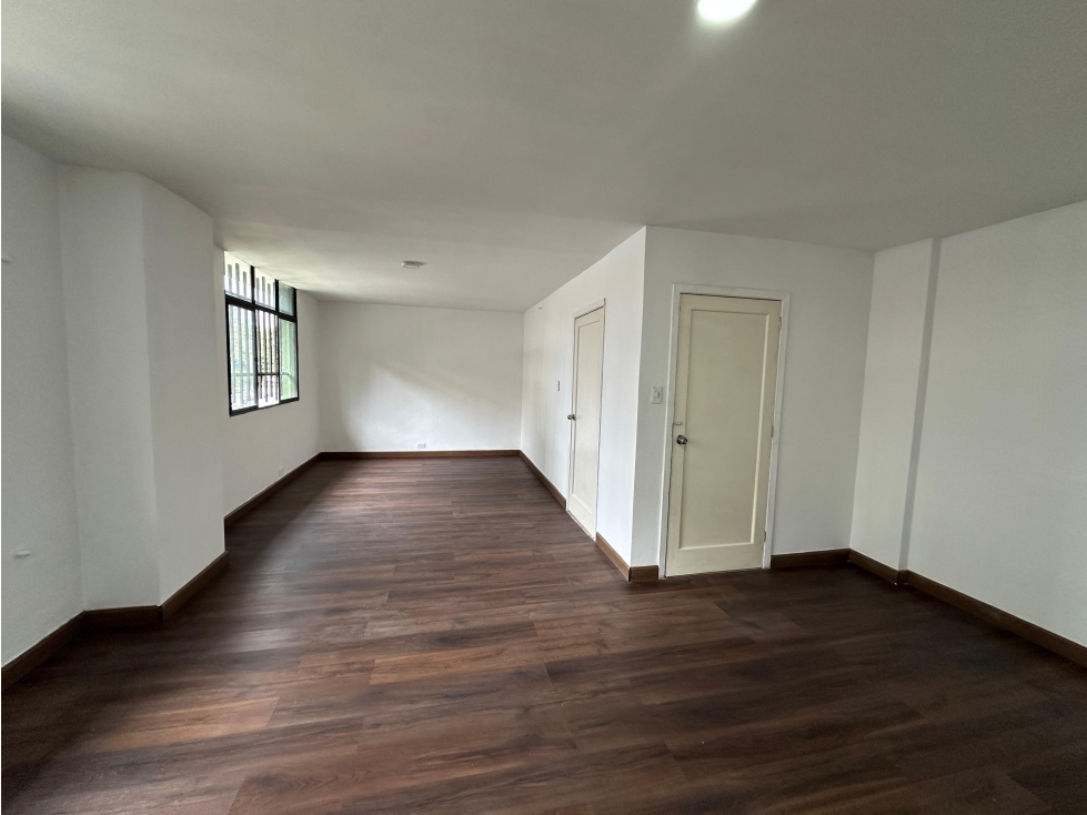 Arriendo Local Independiente en La 33 - Medellín — foto 6