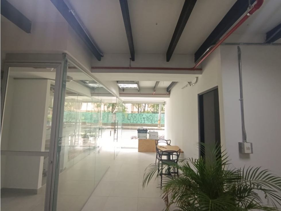 Arriendo local comercial en Ciudad Del Rio — foto 2