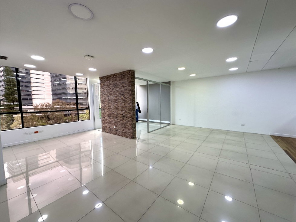 Arriendo oficina en Medellín - sector Oviedo — foto 4