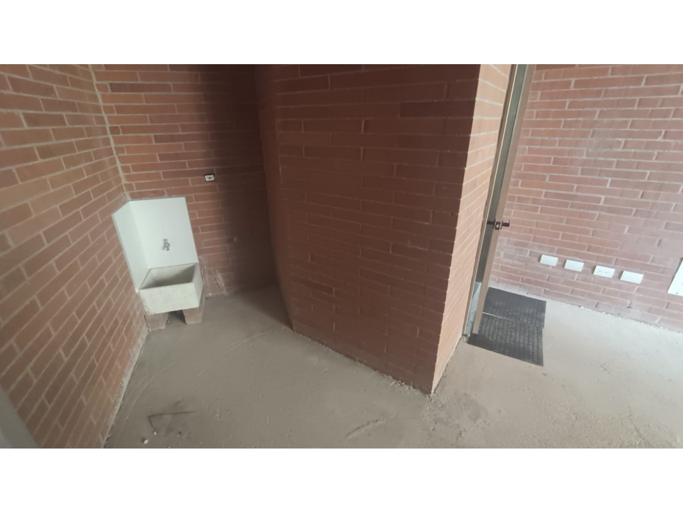 Arriendo y venta de local en Medellín - sector Laureles - 4
