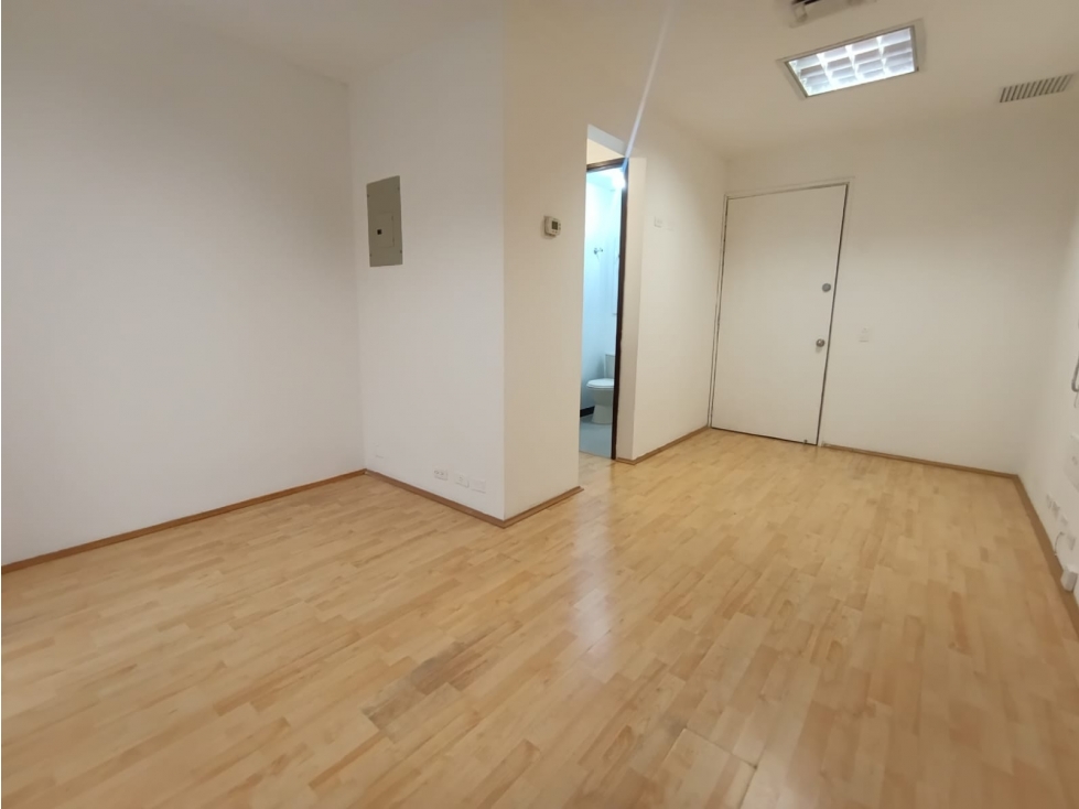 Arriendo de Oficina en el Tesoro - Medellín — foto 4