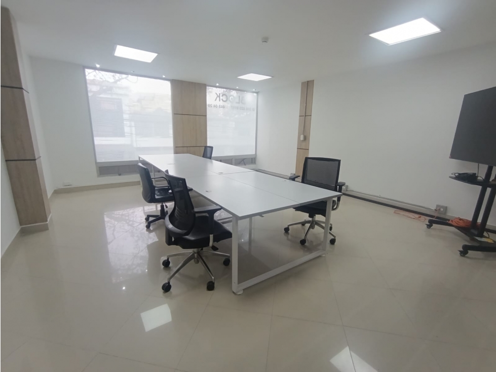 Arriendo de oficina en Medellin, sector Estadio — foto 2