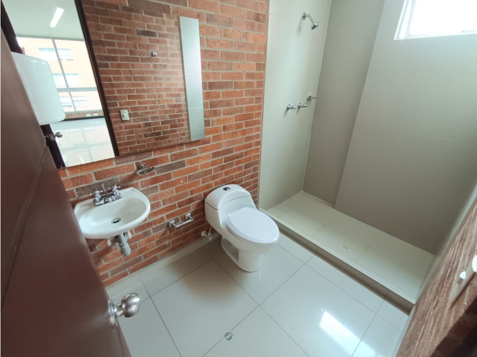Arriendo de oficina en Medellín, sector San Julián — foto 4