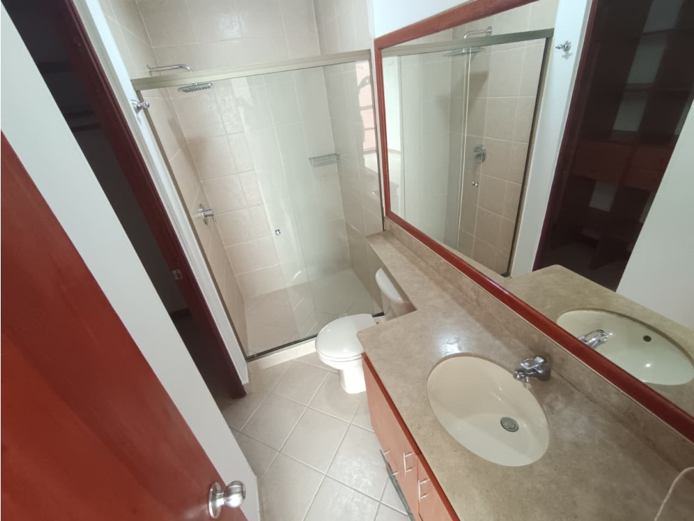 Arriendo apartamento en el Poblado, sector Oviedo. — foto 5