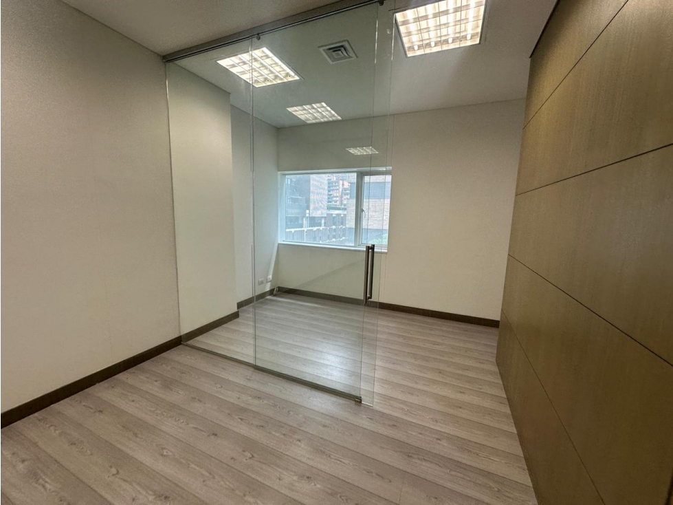 Arriendo oficina Ciudad del Rio - Medellín — foto 5