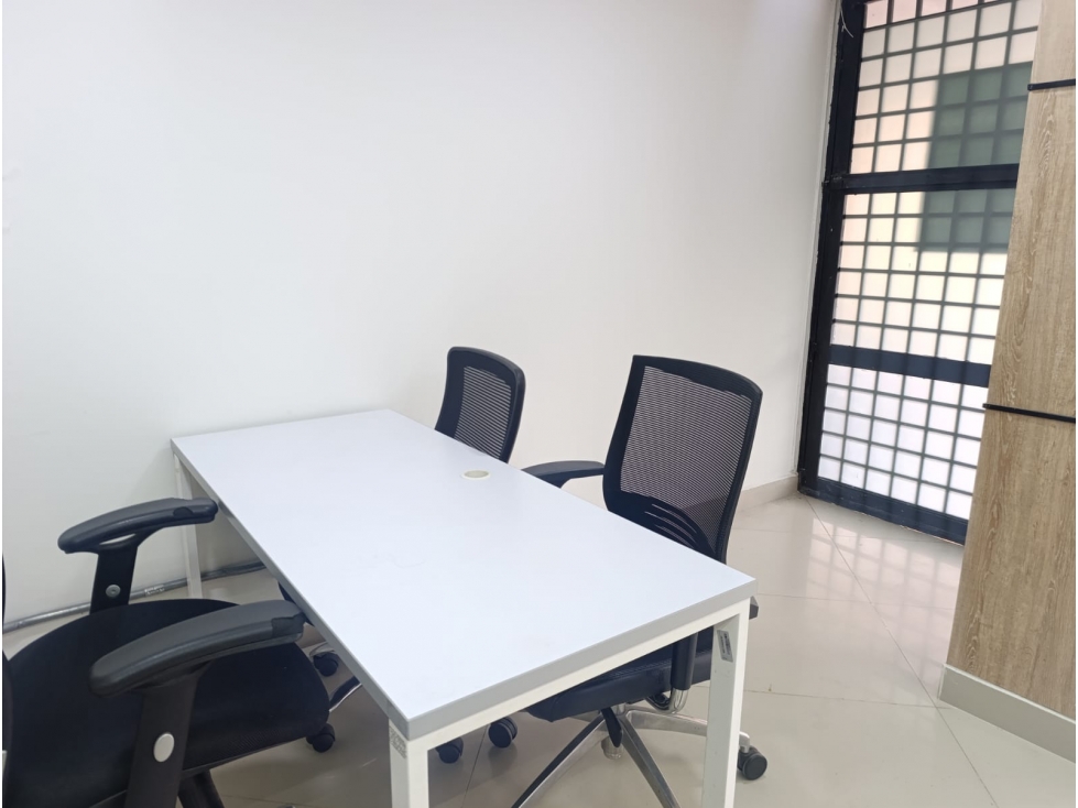 Arriendo de oficina en Medellin, sector Estadio — foto 3