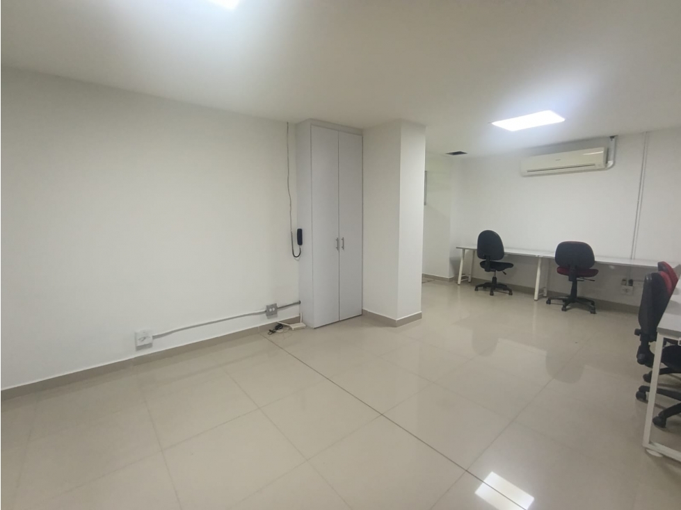 Arriendo de oficina en Medellin, sector Estadio — foto 2