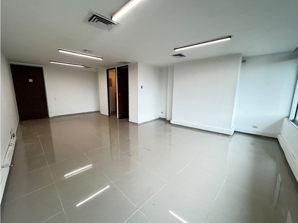 Arriendo de Oficina en Oviedo - Medellín — foto 5