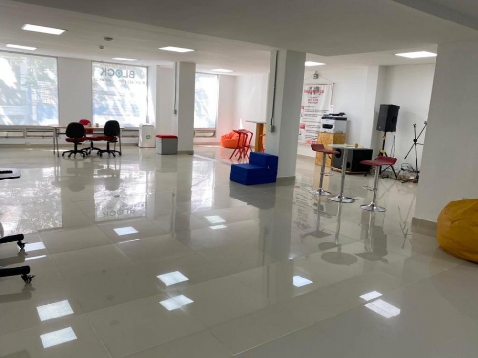 Arriendo de oficina en Medellin, sector Estadio — foto 2
