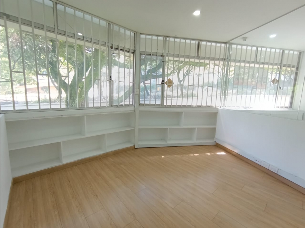 Arriendo y venta de Oficina en el Poblado - Medellin — foto 4
