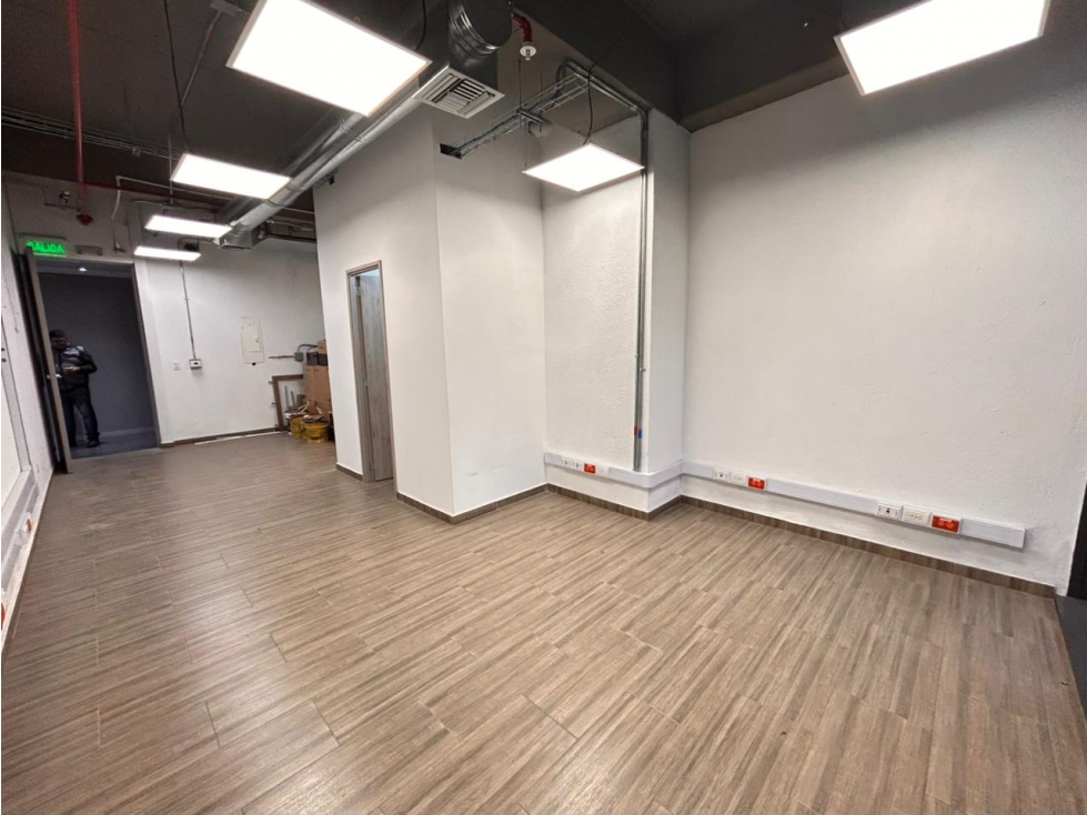 Arriendo y venta de Oficina en Medellín Sector Las Palmas — foto 2