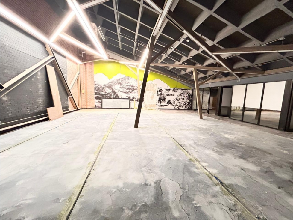 Arriendo local comercial con mezanine en en Vizcaya - Medellín — foto 6