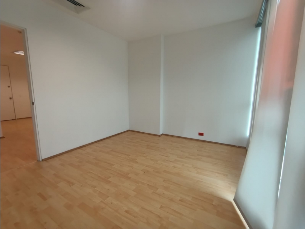 Arriendo de Oficina en el Tesoro - Medellín — foto 3