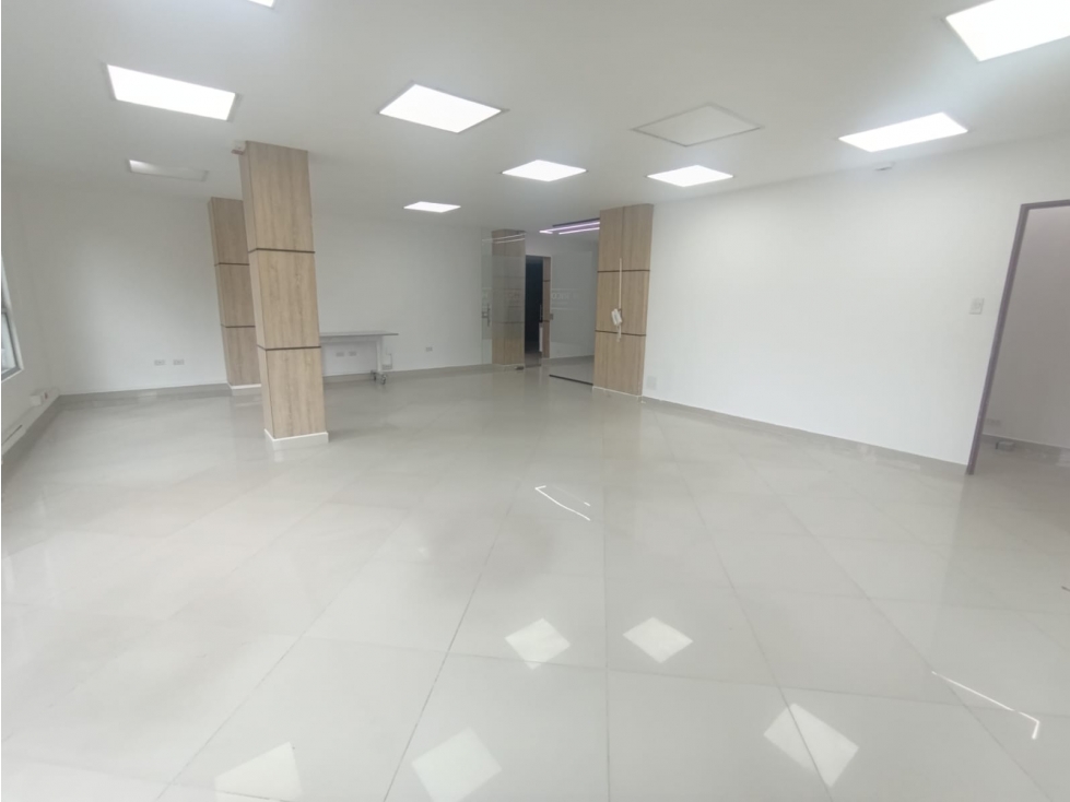 Arriendo de oficina en Medellin, sector Estadio — foto 3