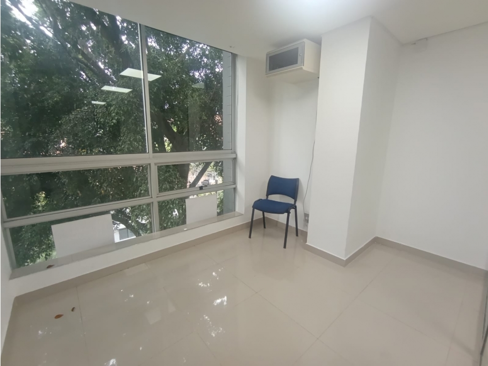 Arriendo de oficina en Medellin, sector Estadio — foto 4