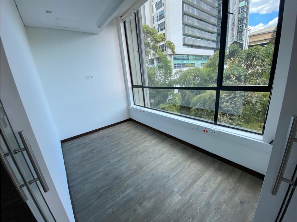 Arriendo de oficina en Medellín - sector Oviedo — foto 6