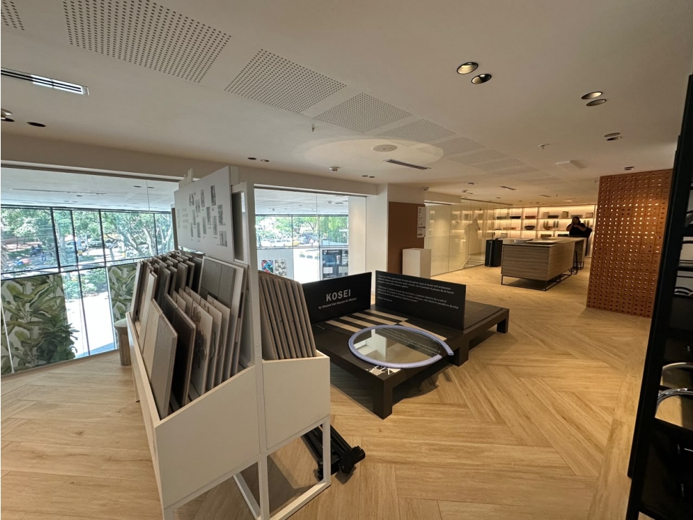 Arriendo local comercial en sector Milla de Oro - Medellín — foto 6