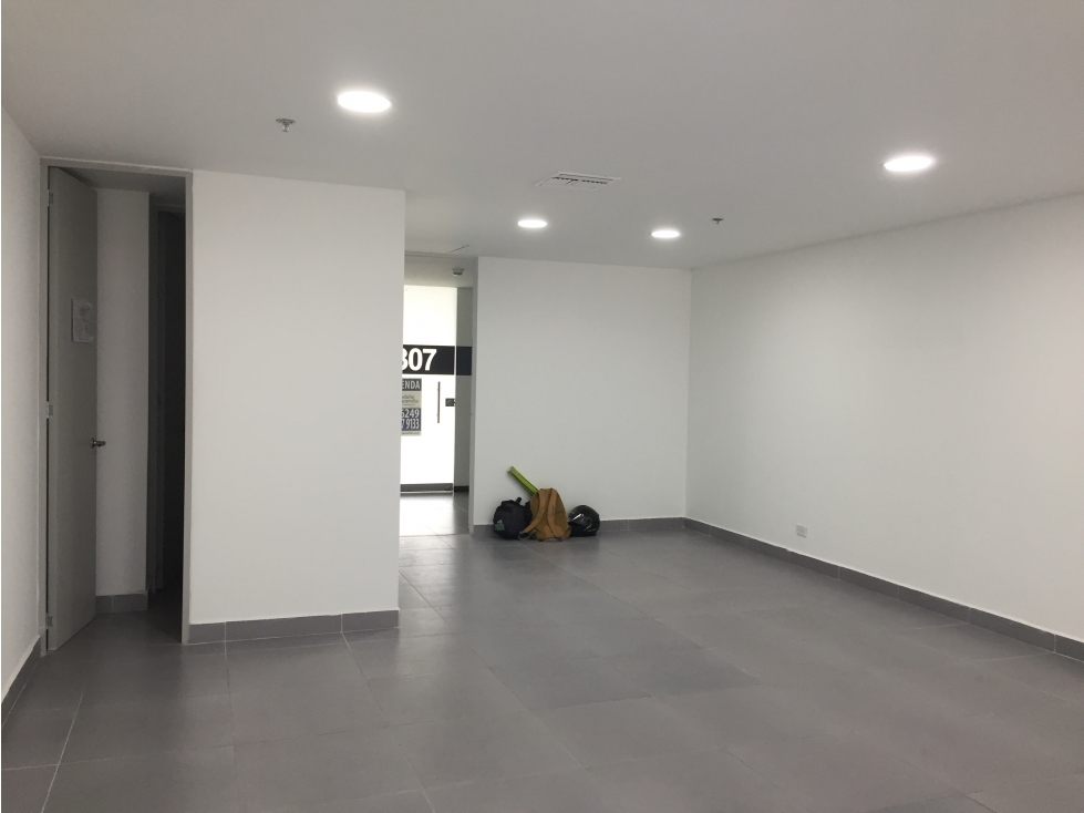 Venta de Oficina en Av. Las Vegas - Envigado