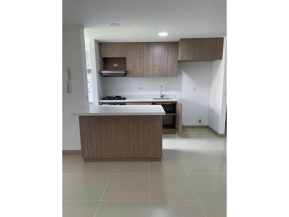 Venta de Apartamento en Sabaneta - Alto Las Flores — foto 2