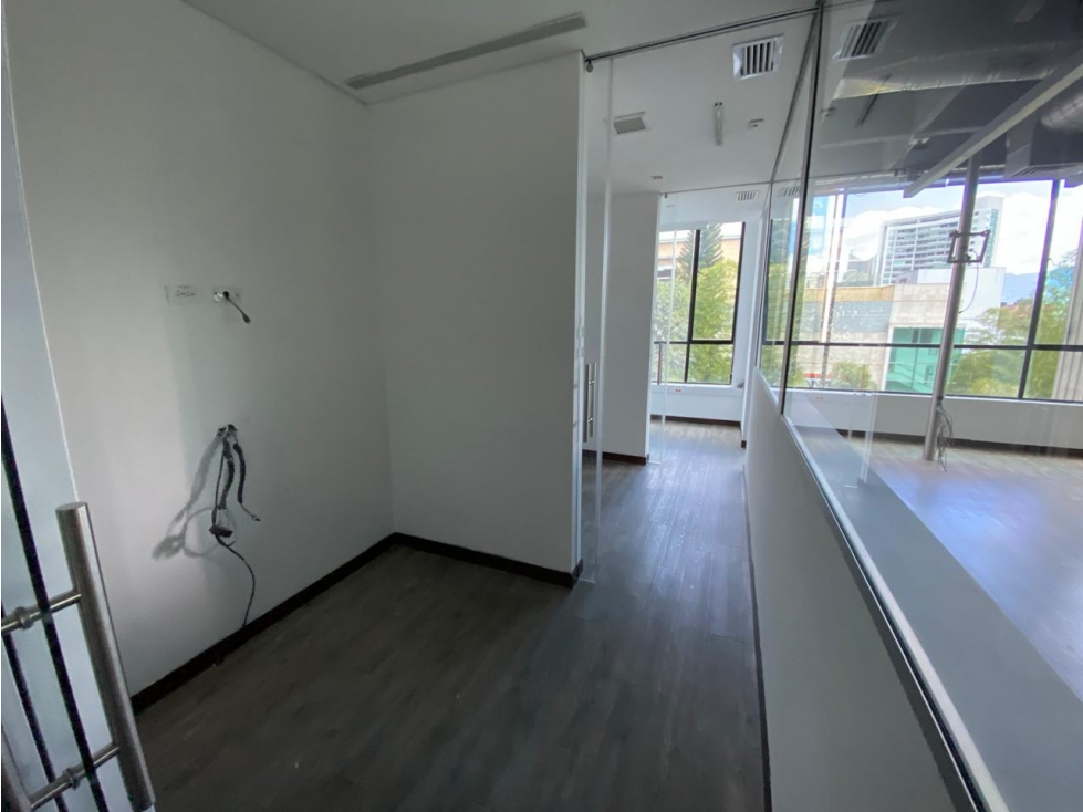 Arriendo de oficina en Medellín - sector Oviedo — foto 3