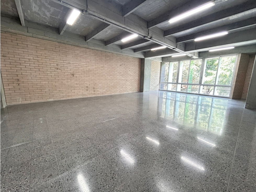 Arriendo de Oficina en Guayabal - Medellín — foto 2