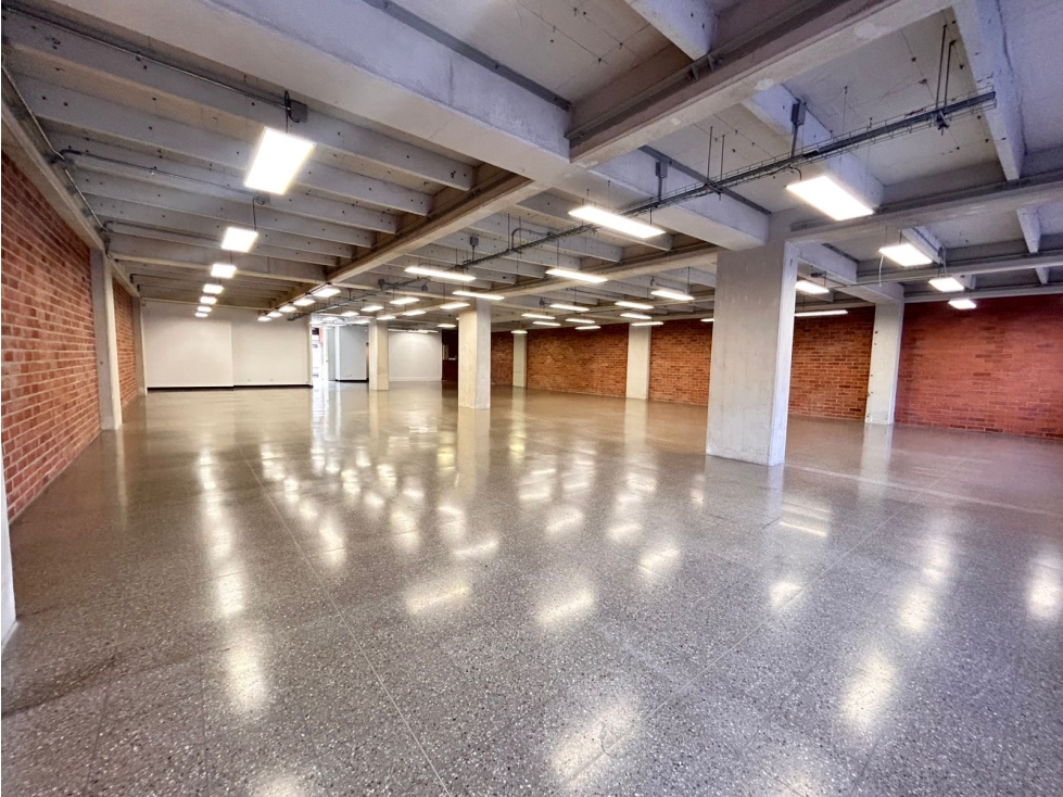 Arriendo de Oficina en Guayabal - Medellín — foto 3