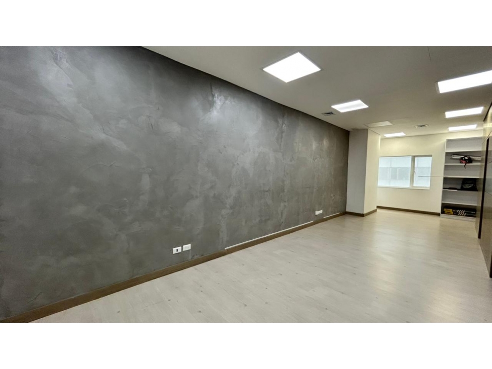 Arriendo de Oficina en Ciudad Del Río - Medellín — foto 3