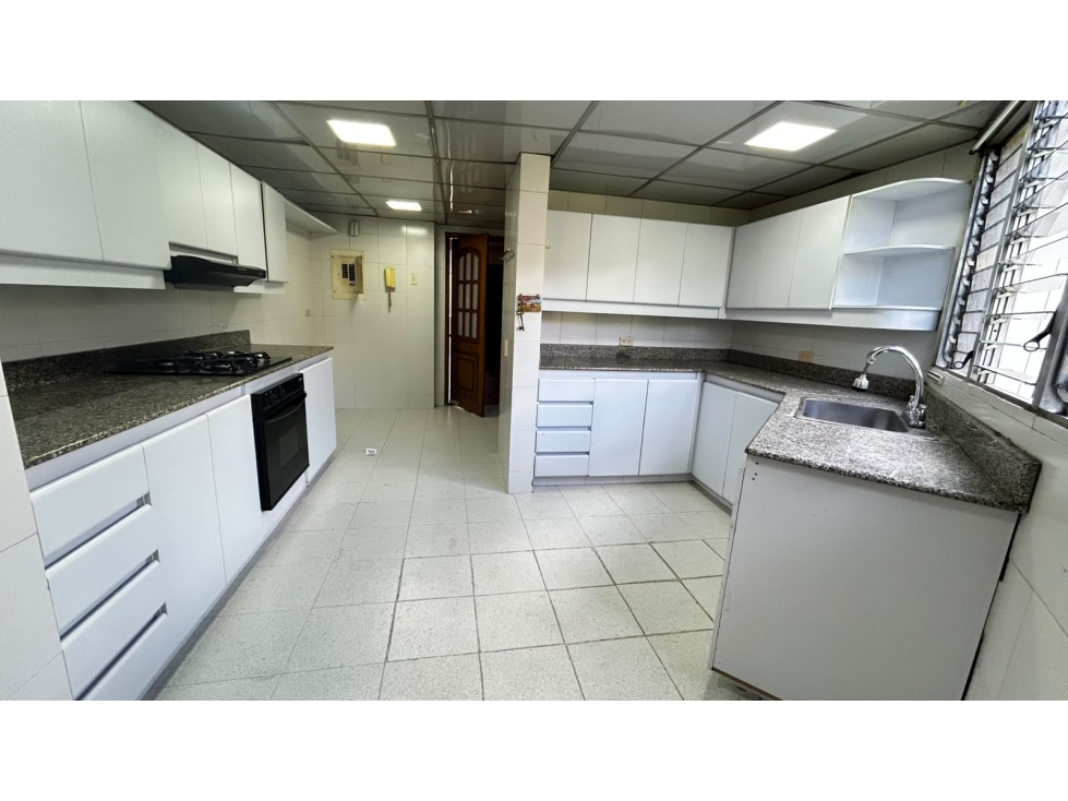 Arriendo apartamento en el Poblado, sector Milla de Oro — foto 5