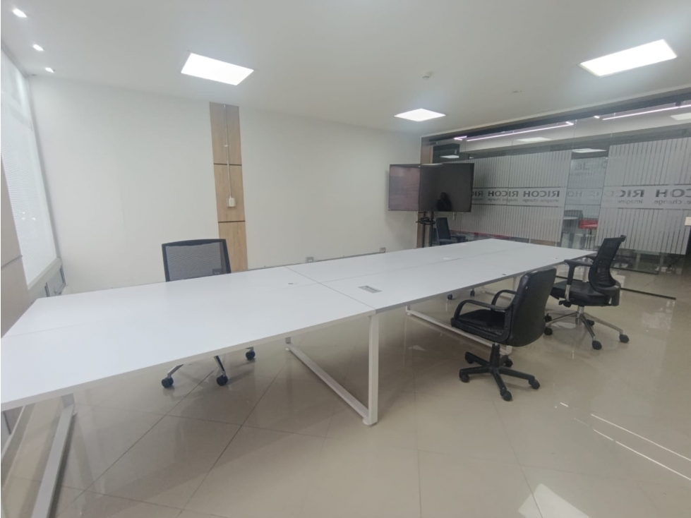 Arriendo de oficina en Medellin, sector Estadio — foto 3