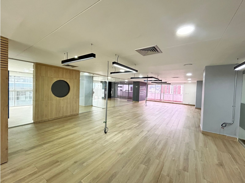 Arriendo oficina en el Poblado, Sector El Campestre — foto 6
