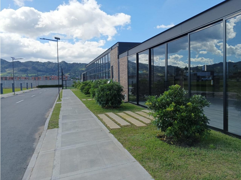 Venta de lote en unidad cerrada La Ceja